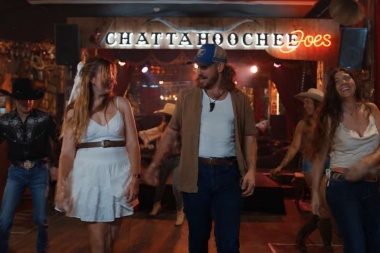 Jake Whittaker presentó el video de “Boots On” tras ser premiado en Australia