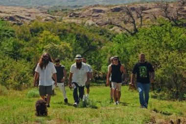Las Pastillas del Abuelo compartieron imágenes de su track “Una contra otra”