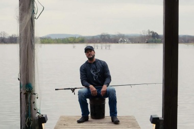 Luke Bryan estrena “Fish Hunt Golf Drink” y confirma la llegada de su nuevo álbum