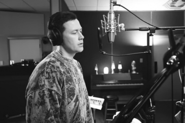 Scotty McCreery presenta una nueva versión de “Your Man” junto a Josh Turner