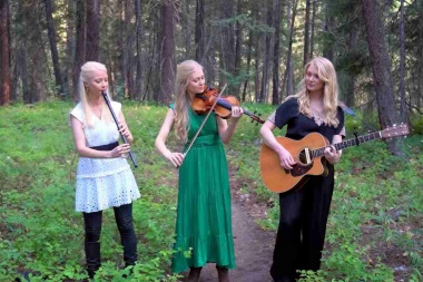 The Gothard Sisters llevaron su folk celta a los paisajes de “Adventurer”