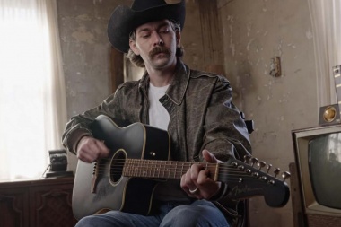 William Michael Morgan versiona un clasico country de Keith Whitley