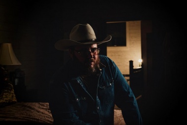 Paul Cauthen entre el petróleo, el trabajo duro y una historia de amor