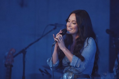 Kacey Musgraves llevó “Mexico Honey” al histórico Gruene Hall