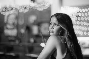 Maren Morris presenta el visualizer de “Hard Liquor and Soft Rock”