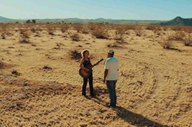 Elijah Scott libera el video musical “Whiskey Was The Witness” junto a Julia Lyons