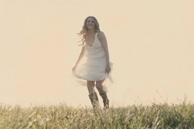 Carly Pearce le da un toque distinto a su carrera musical