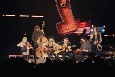 Lainey Wilson revive un momento especial del Whirlwind Tour