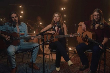 The Woods vuelve a remar con una versión acústica de “Same Boat”