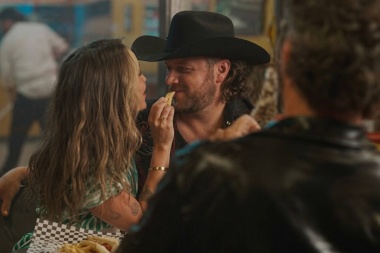 Matt Lang desata la fuerza del country rock con el video musical de “Stoned On” You"