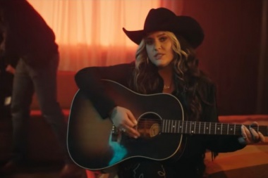 Taylor Austin Dye y la borrachera que no perdona en “Bad Drunk”