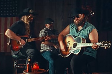 High Ground: Dillon Carmichael le pone country a un adiós