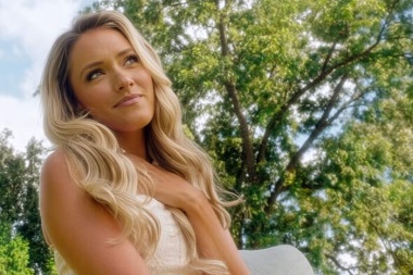 Emily Ann Roberts le pide a un “Lonely Boy” que abra los ojos en un nuevo track