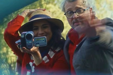 Los Tipitos convierten una historia de amor en un viaje entre recuerdos y esperanza