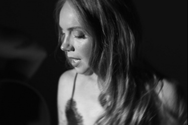 Danielle Bradbery le puso imágenes a “Poetic”