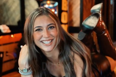 Julia Golden pone el desamor y la noche de Nashville en una nueva canción