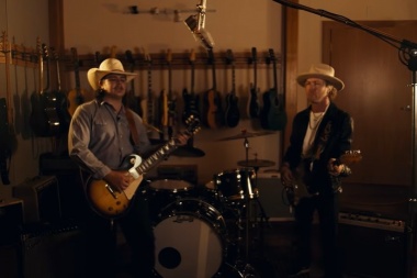 Colin Stough vuelve a “Bone Dry” junto a Kenny Wayne Shepherd