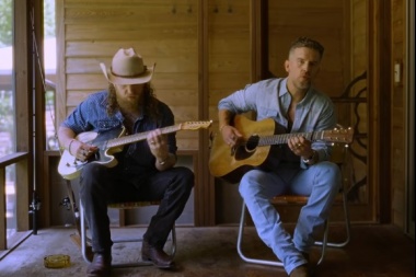 Brothers Osborne presenta Watertown, un álbum que vuelve a sus raíces