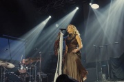Avery Anna libera una performance de “Blood Runs Thicker” desde Colorado Springs