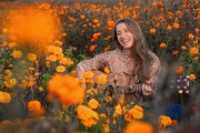 Caroline Jones estrena el video musical de “Becca”, dedicada a su mejor amiga
