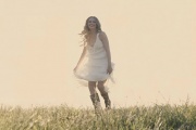 Carly Pearce le da un toque distinto a su carrera musical