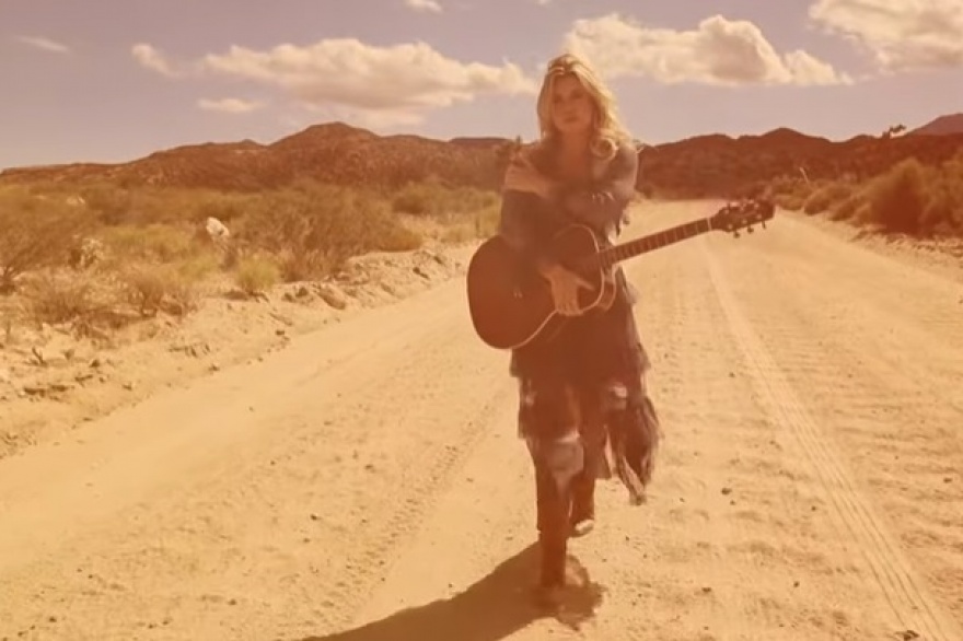 Morgan Myles y su propuesta soul country en Love Is Lonesome