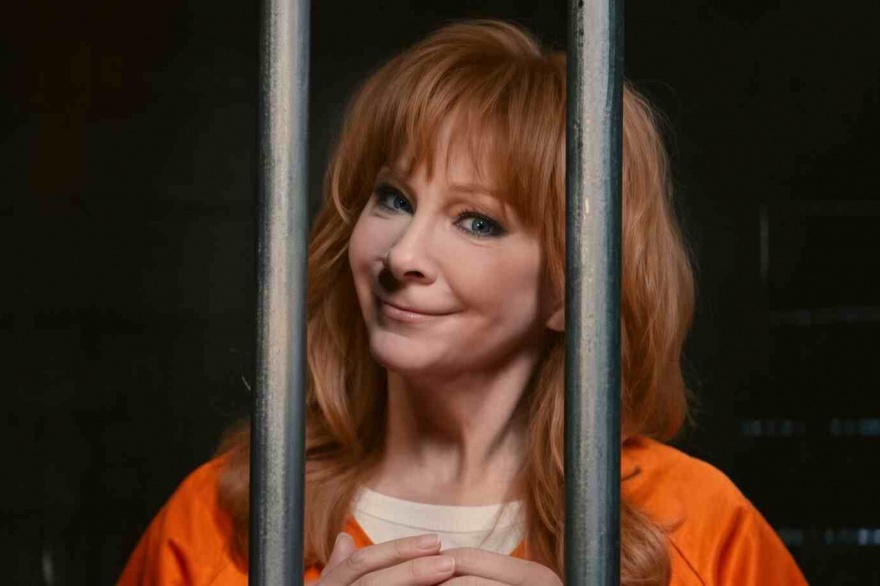 Reba McEntire pone imágenes a “Ring Ring”